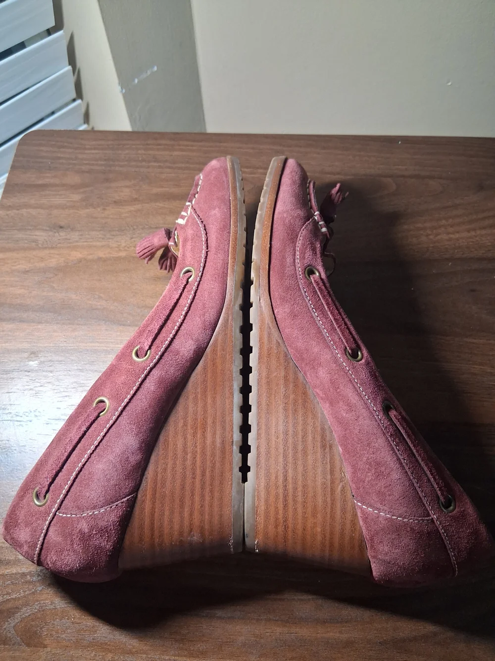 Burgundy Suede Tassel Wedge Loafers - Nike Air Comfort - Women’s Size 9.5 B